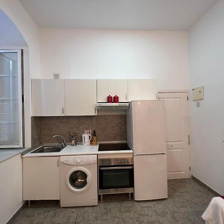 Apartamento Quirky 1Br Just Off Main Street Prime Location Gibraltar Exterior foto