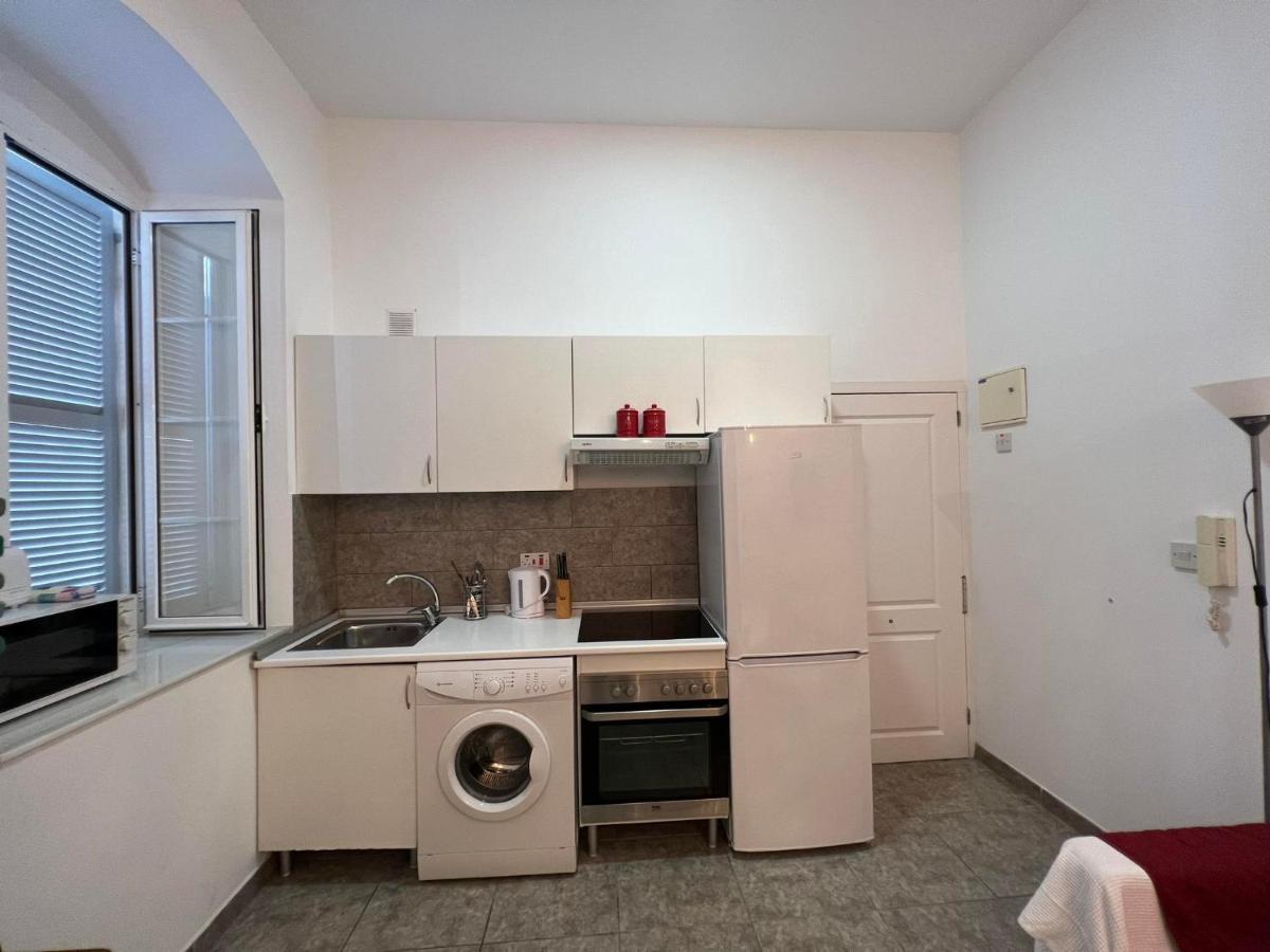 Apartamento Quirky 1Br Just Off Main Street Prime Location Gibraltar Exterior foto