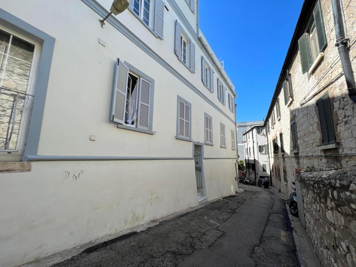 Apartamento Quirky 1Br Just Off Main Street Prime Location Gibraltar Exterior foto